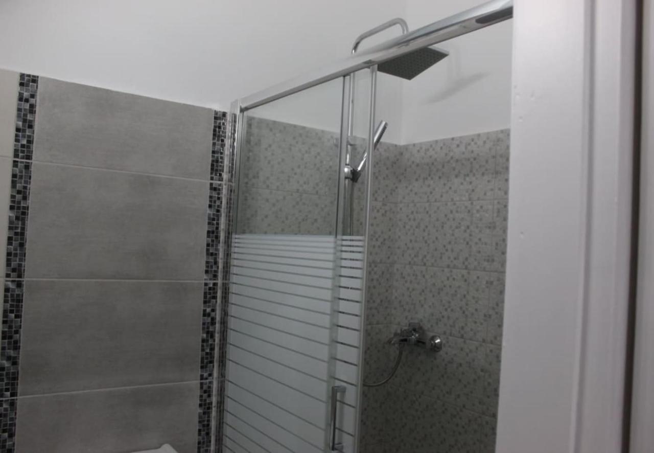 Zoe Apartments Толон Екстериор снимка