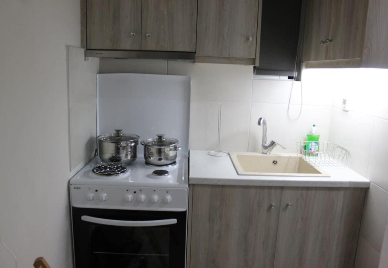 Zoe Apartments Толон Екстериор снимка