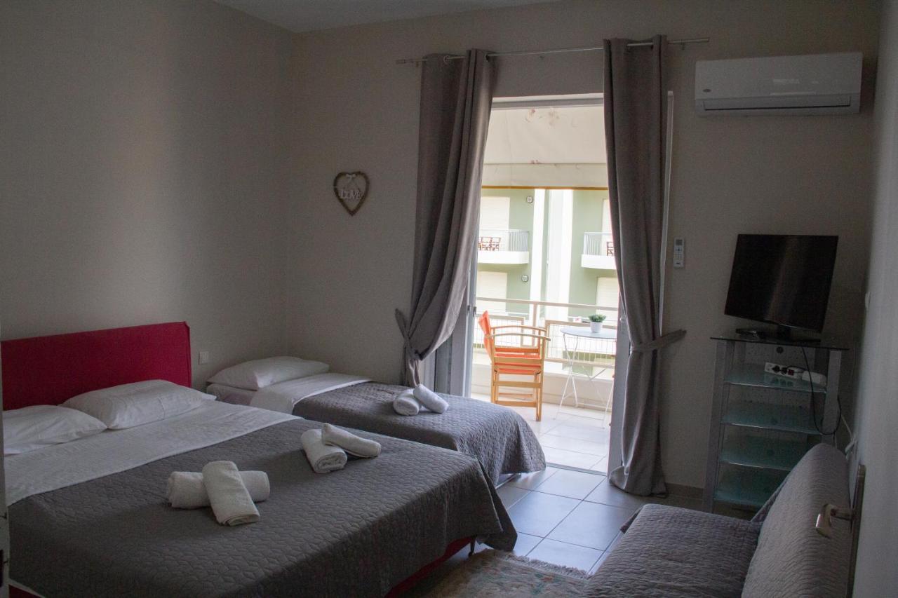 Zoe Apartments Толон Екстериор снимка