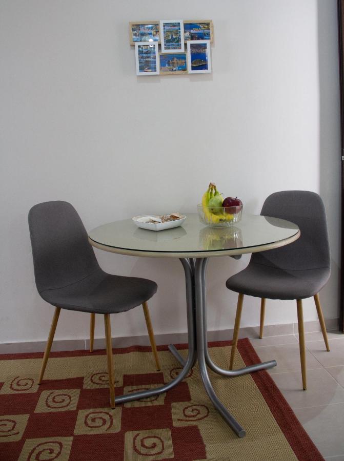 Zoe Apartments Толон Екстериор снимка